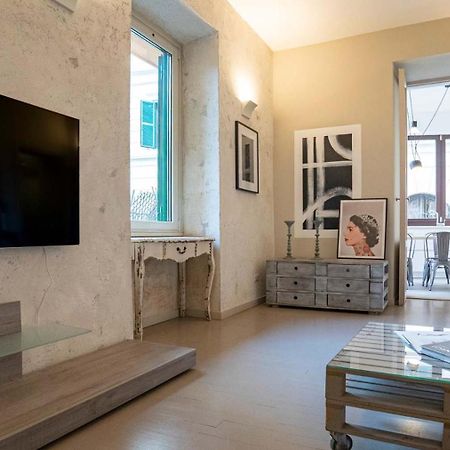 Cozy Nest With Terrace In Trastevere Rome Buitenkant foto
